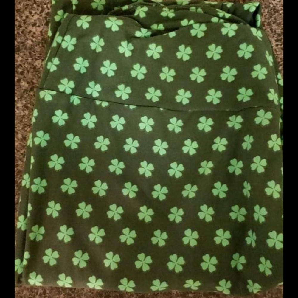 Lularoe TC holiday leggings